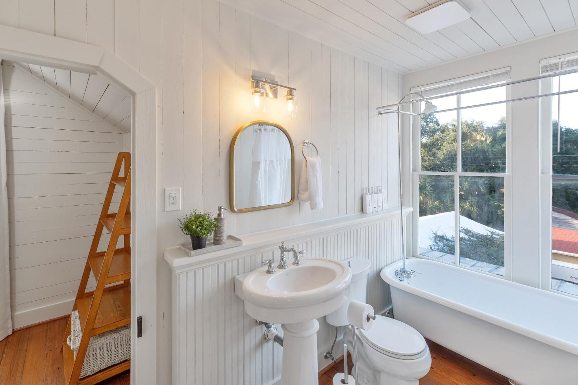 Historic 1871 Coastal Breeze With Heated Pool - Restoring Galveston Villa Eksteriør bilde