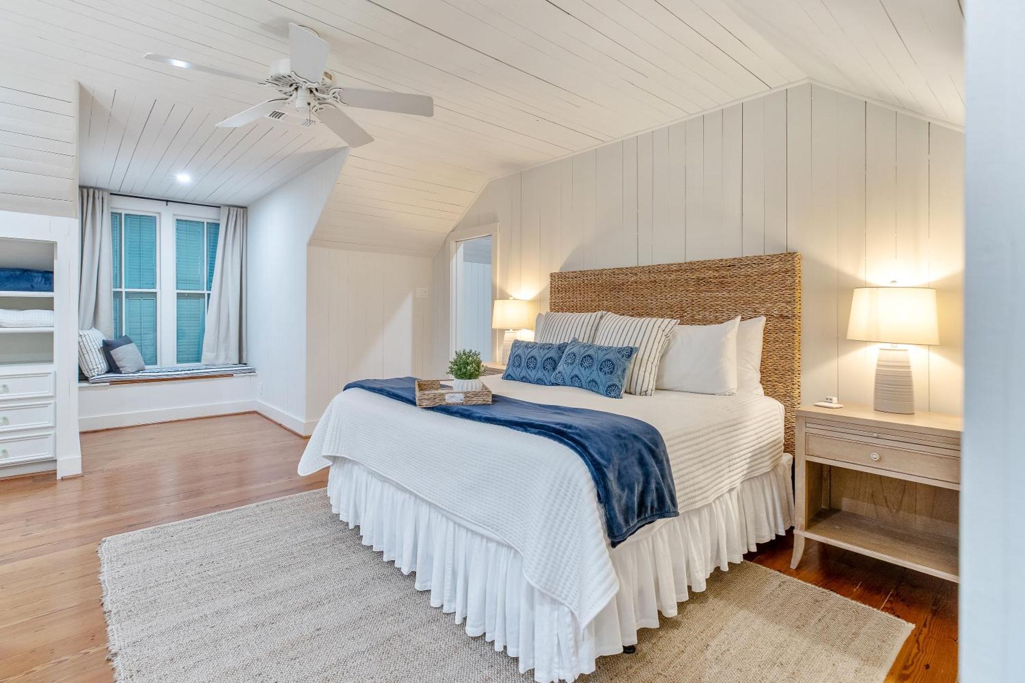 Historic 1871 Coastal Breeze With Heated Pool - Restoring Galveston Villa Eksteriør bilde